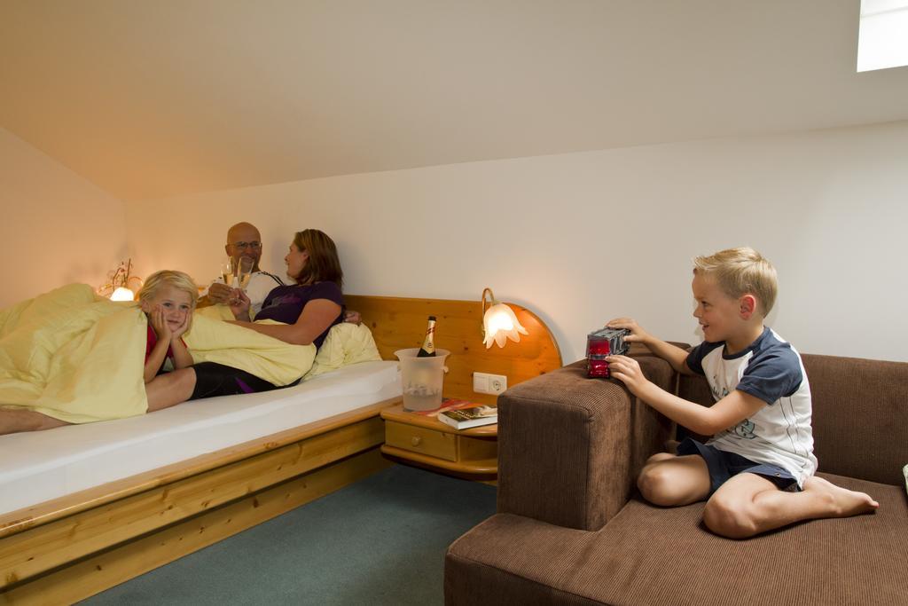 Kinder- Und Familienhotel Nockalm Иннеркремс Экстерьер фото